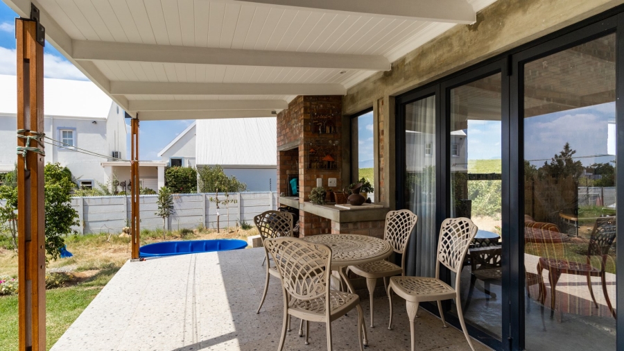 2 Bedroom Property for Sale in Riebeek Kasteel Western Cape